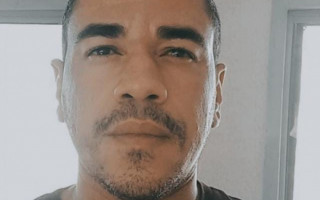 Servidor morreu após se envolver em um acidente de trânsito.