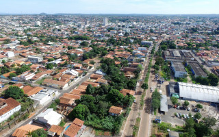 Atualmente, o Município está vacinando os moradores com 20 anos ou mais sem comorbidades.