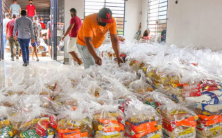 Desde o início da ação, já foram distribuídas 1,3 milhão de cestas básicas nos 139 municípios do Estado.