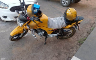 Motocicleta usada na ação criminosa.