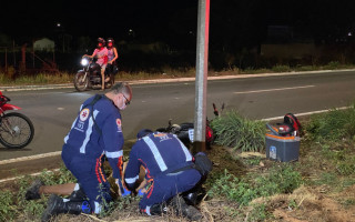 Samu prestando socorro ao motociclista 