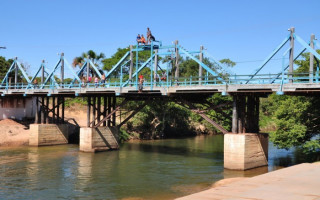 Ponte sobre o rio Ponte Alta.