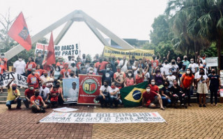 Manifestação ocorreu nesta terça, 7, na Praça São Luís Orione, em Araguaína.