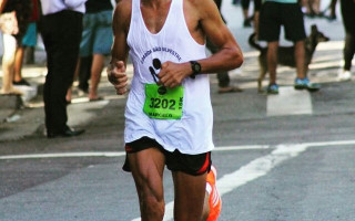 Marcelo vai percorrer 21 km nas ruas de Brasília neste domingo (29).