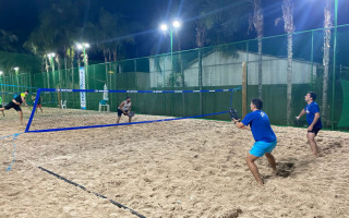 Primeiro torneio de beach tennis teve 200 participantes. 