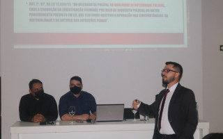 Delegado Romeu Fernandes, durante palestra em faculdade de Araguaína 