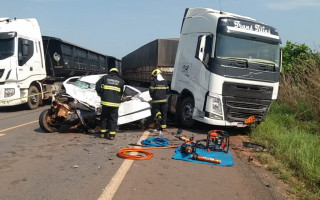 Condutor da Strada morreu no local após a colisão 