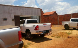 Veículos estavam escondidos em uma casa no setor Santa Fé 2, em Palmas.