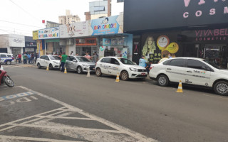 Taxistas no centro de Araguaína 