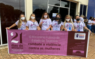 Iniciativa teve o objetivo de alertar a sociedade sobre os casos de violência contra as mulheres