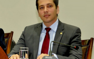 Deputado Estadual Olyntho Neto faz parte da comissão Especial  do processo de impeachment de Carlesse. 