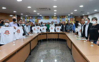 Governador recebeu presidentes de 24 associações comerciais do Tocantins.