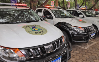 Um total de 12 camionetes foram entregues à Polícia Civil