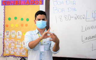 Cleysson Wender Fernandes, intérprete de Libras em Araguaína 