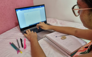 Jorge Frederico pede que o Estado garanta a isenção do pagamento do ICMS para compra de computadores. 