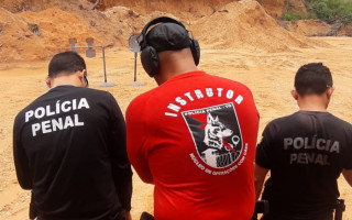 Um dos objetivos do treinamento é conhecer o armamento e manuseio com segurança. 