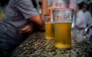 Segundo o Ibrafig, uma em cada três pessoas no país consome álcool pelo menos uma vez na semana. 