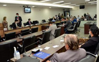 Votação aconteceu na noite desta quinta-feira, 24.