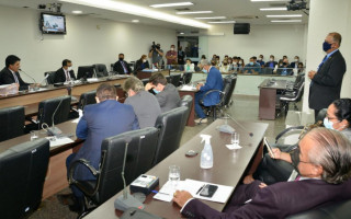 Reunião aconteceu na noite desta terça-feira, 3