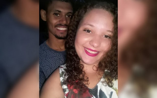 Casal comemorou o aniversário de três anos juntos em setembro passado. 