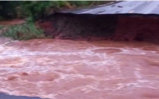 BR-226 rompe após forte chuvas em Palmeiras do Tocantins. 