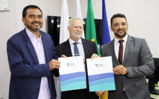 Os contratos também foram assinados em ato realizado na própria sede do TJTO, em Palmas.