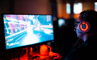 Diferente de outros setores afetados pela pandemia de covid-19, a indústria de videogames tem sido muito mais resistente