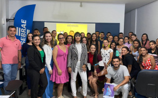 O curso fornece informações que auxiliam o empreendedor a realizar melhorias em seu processo de vendas