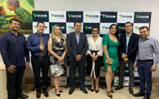 Diretora técnica do Sebrae prestigiou a inauguração de agência Sicoob, em Lagoa da Confusão.