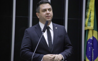 Tiago Dimas foi relator da PEC 13, que garante aplicação de R$ 9 bi para educação