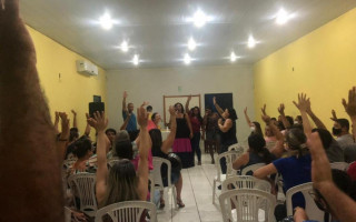 Os sindicalistas exigem que o reajuste do piso do magistério estabelecido pelo Governo Federal seja dado de acordo com o PCCR.