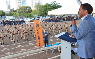 Governador destacou que o ato de promoção representa o crescimento profissional dos militares