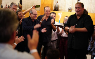 Pré-candidato ao governo Ronaldo Dimas e Eduardo Gomes em festa de aniversário conjunta. 