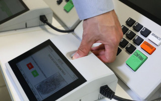 Para quem perdeu prazo de transferência, , a Justiça Eleitoral ainda oferece como opção o voto em trânsito.