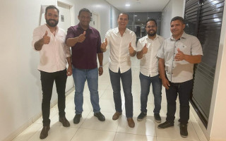 Ataídes recebe apoio de grupo de vereadores em Araguaína 
