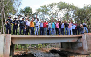 Ponte sobre o Rio Lontra no Povoado Coco Salviano 