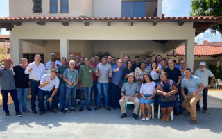 Pré-candidato a governador ouve apelos por melhorias