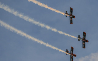 A programação da tarde começou com o  de acrobacias aéreas em Palmas.