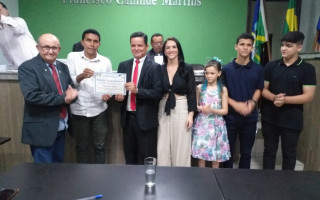 Solenidade aconteceu na Câmara Municipal de Carmolândia.