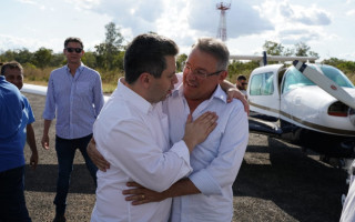 Tiago Dimas durante visita a Araguatins, cidade mais populosa do Bico do Papagaio
