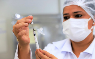 A atual dose da AstraZeneca deve ser aplicada quatro meses depois do primeiro reforço.