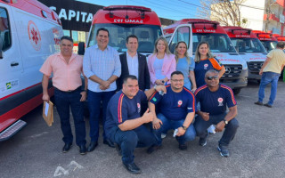 Entrega de ambulâncias do governo federal em Palmas