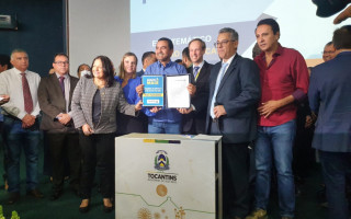 Governador Wanderlei Barbosa durante assinatura do contrato