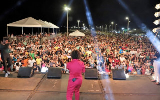 Cantora Nívea Soares se apresentou no encerramento do evento. 