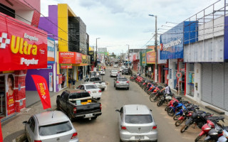 A expectativa é que a primeira parcela do 13º salário dos servidores seja usado para pagamento de dívidas e consumo para o período de praias