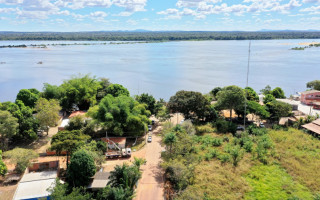  Às margens do Rio Araguaia, o Povoado Garimpinho fica localizado a 145 km a oeste de Araguaína