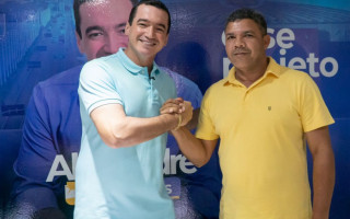 Alexandre Guimarães e vereador Edimar Leandro 