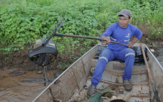 Foram retirados do Lago, garrafas, copos, sacolas e até itens maiores, como capacetes, máquinas de lavar e outros