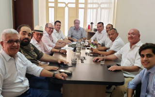 Pré-candidato ao governo Ronaldo Dimas em reunião com dirigentes do MDB