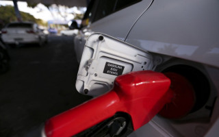 Segundo a companhia, a redução acompanha a evolução dos preços de referência, que se estabilizaram em patamar inferior para a gasolina
